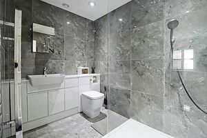 Master En-Suite- click for photo gallery